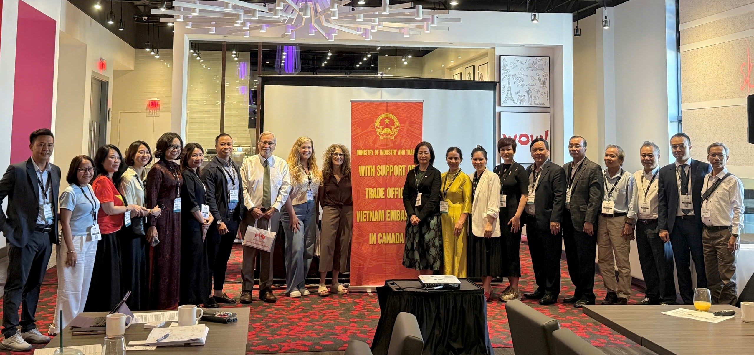 Đoàn công tác Việt Nam bắt đầu chương trình làm việc tại Canada, tham gia hội thảo chuyên ngành nhằm thúc đẩy giao thương song phương.